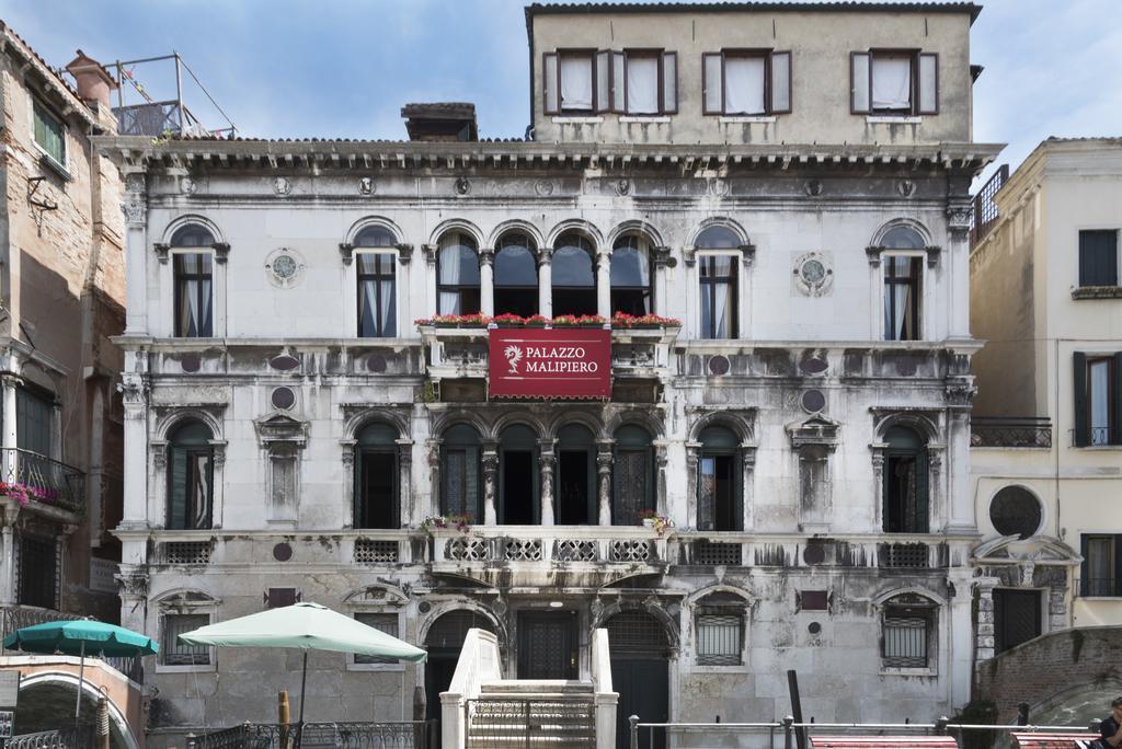 Residenza Ruga Giuffa Castello  Eksteriør bilde